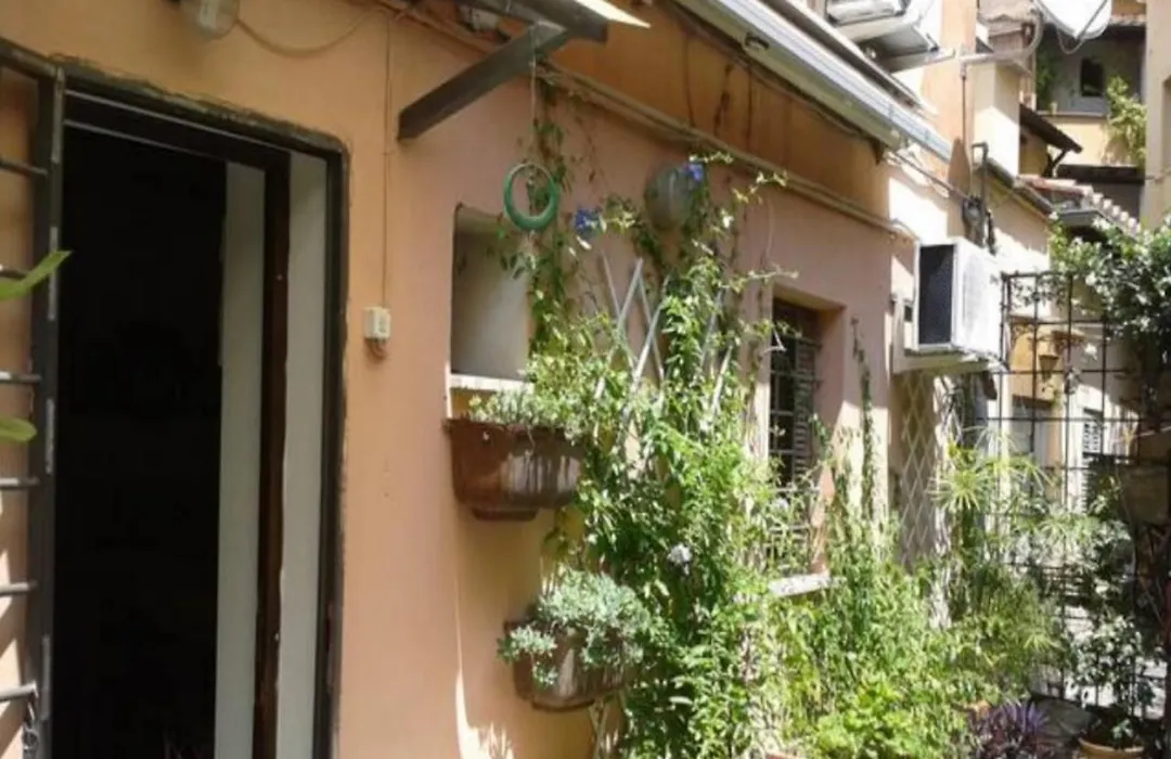 Independent With Garden Heart Of Trastevere John Cabot-1