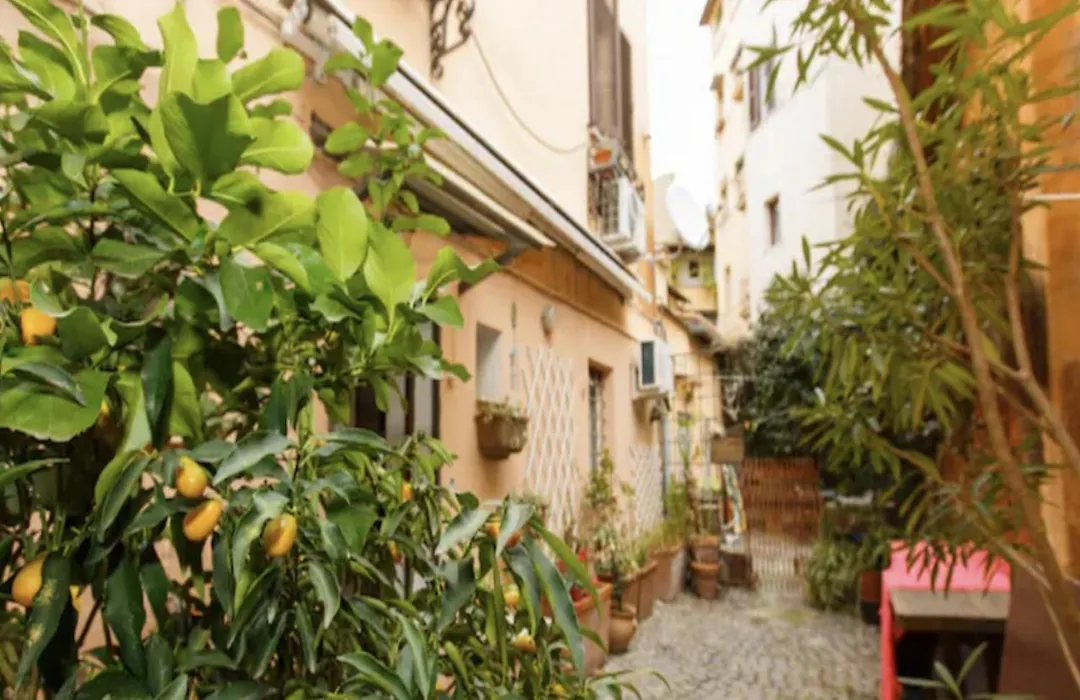 Independent With Garden Heart Of Trastevere John Cabot-1