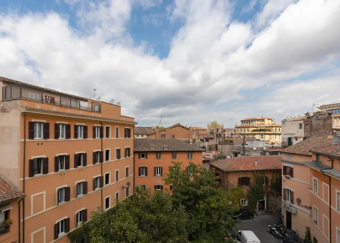 Amazing Apartments With Terrace Or Rooftop In Trastevere