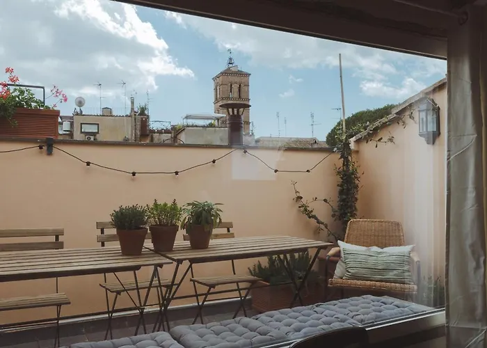 Amazing Apartments With Terrace Or Rooftop In Trastevere